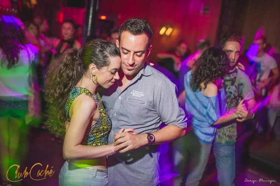 bailando Kizomba en Barcelona