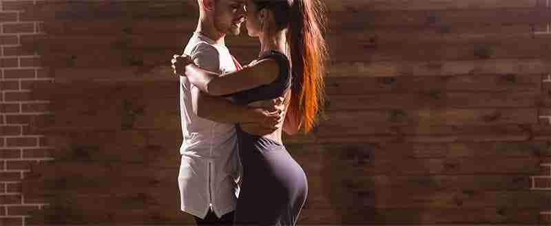 Bailando-con-Música-Kizomba
