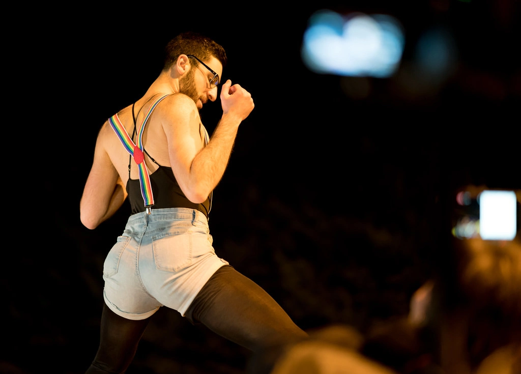 Chico Bailando Twerk