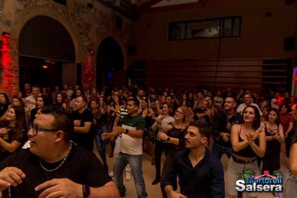 Baile social y animaciones en Martorell Salsera