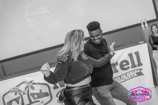 Como bailar bachata en pareja
