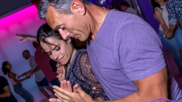 Bailando Kizomba