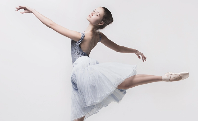rutina de ejercicios que incluya danza, pilates y cardio
