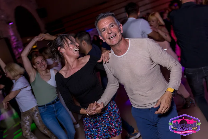 La Salsa, Un Baile Latino Universal