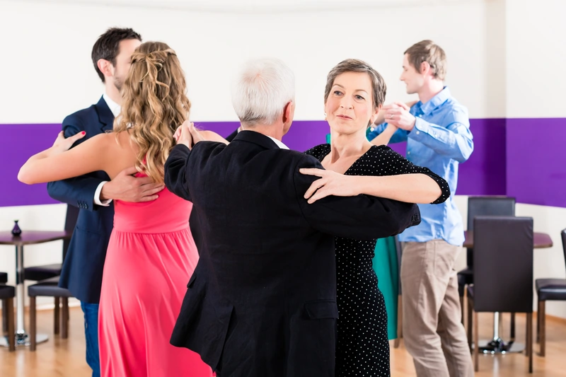 Giros en Estilos de Baile Clásicos y Contemporáneos