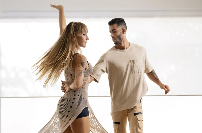 Giros en Estilos de Baile Urbanos y Latinos